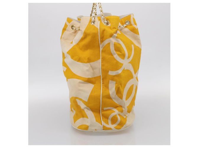CHANEL Drawstring Chain Shoulder Bag Canvas Yellow Gold Tone CC Auth BA16485 - Jerrillo - vista 4