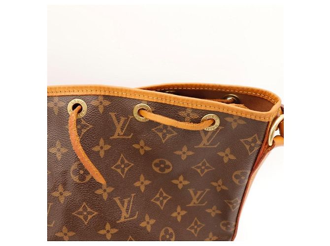 Bolso bucket Louis Vuitton Noe Monogram Canvas - vista 6
