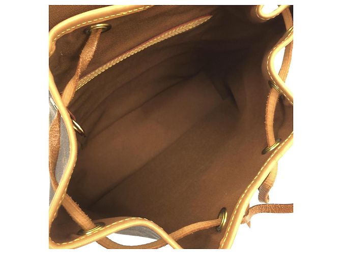 Mochila Louis Vuitton Montsouris Monogram - vista 4