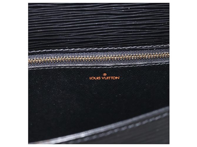 Saint-Cloud LOUIS VUITTON Epi Saint Cloud GM Shoulder Bag Black M52192 LV - vista 23