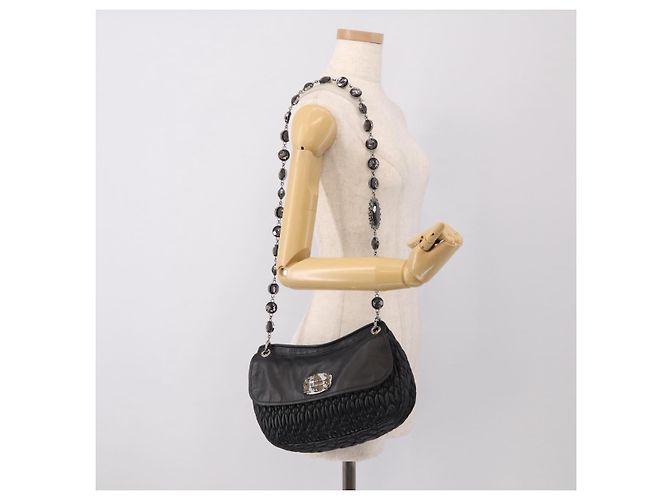 Miu Miu Sac à épaule Matelassé avec chaîne en cuir noir argenté - vue 31