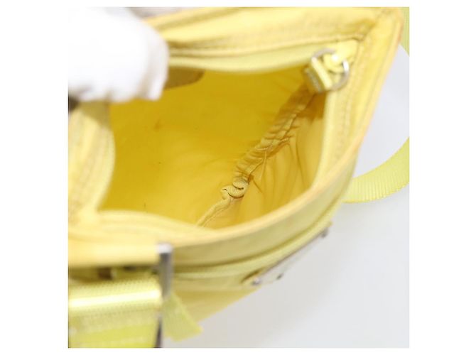 PRADA Schultertasche Nylon Gelb Silber - Ansicht 20