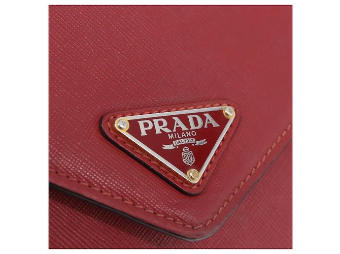 PRADA Chain Shoulder Bag Safiano leather Red Gold - vista 19
