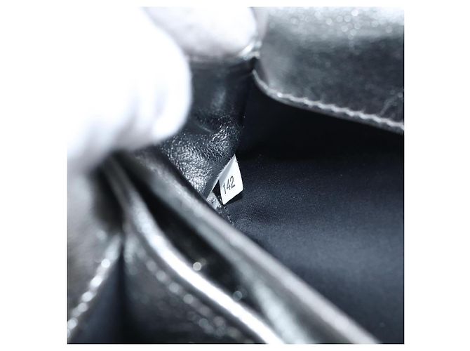 Miu Miu Matelassé Schultertasche Leder Silver - Ansicht 11
