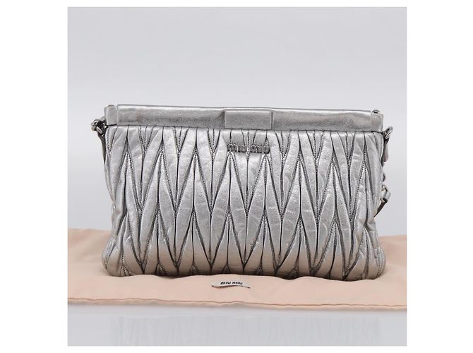 Miu Miu Matelassé Schultertasche Leder Silver - Ansicht 12