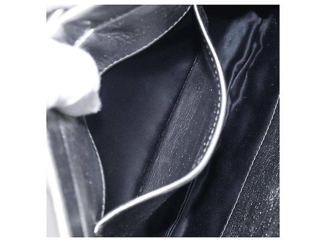 Miu Miu Matelassé Schultertasche Leder Silver - Ansicht 21