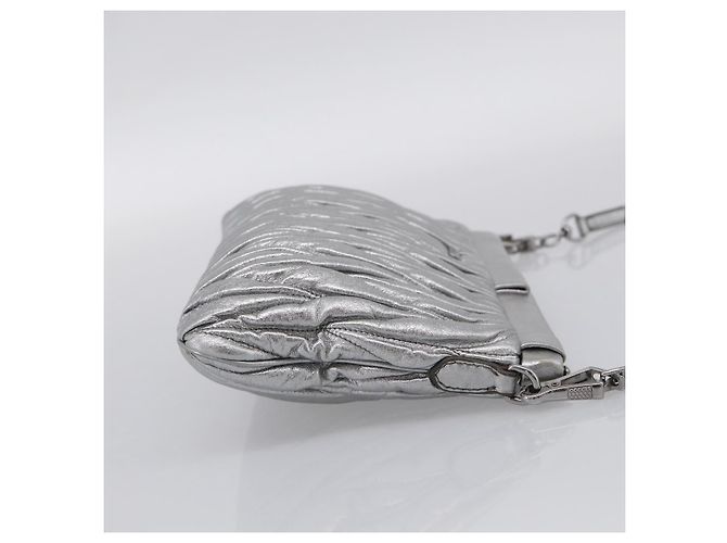 Miu Miu Matelassé Schultertasche Leder Silver - Ansicht 4