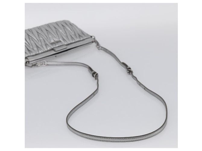 Miu Miu Matelassé Schultertasche Leder Silver - Ansicht 7