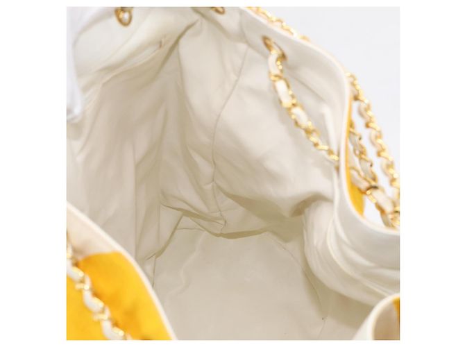 CHANEL Drawstring Chain Shoulder Bag Canvas Yellow Gold Tone CC - vista 19