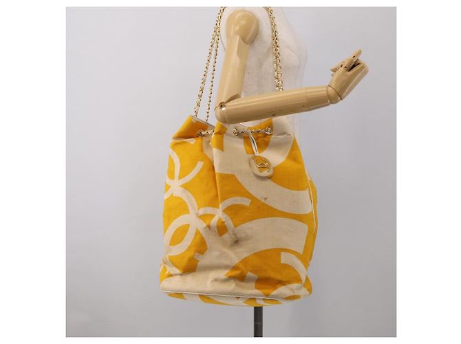 CHANEL Drawstring Chain Shoulder Bag Canvas Yellow Gold Tone CC - vista 30