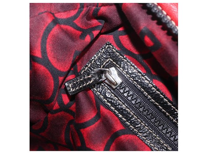 Sac à main GUCCI en cuir rouge argenté - vue 22