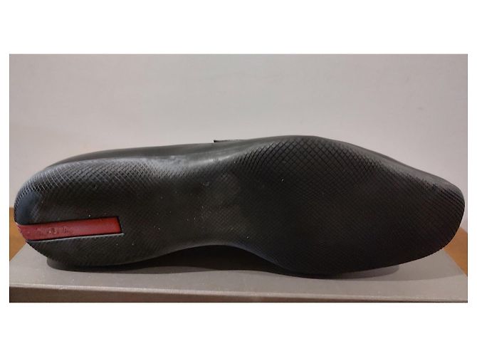 Prada schwarze Leder-Loafer - Ansicht 12