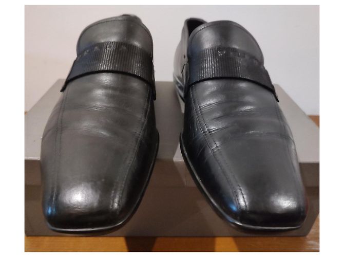 Prada schwarze Leder-Loafer - Ansicht 2