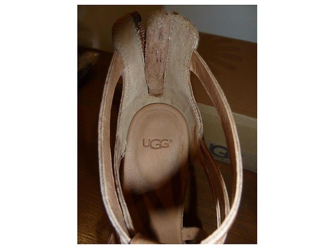 UGG Salima Sandali con Tacco in Pelle Marrone - vista 10