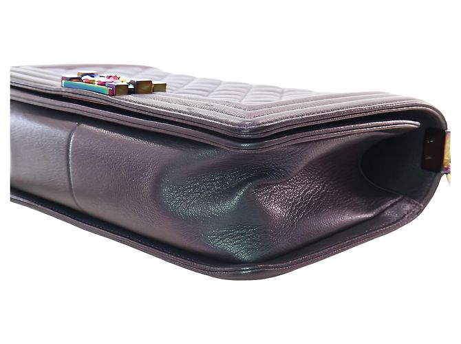 Chanel Purple Old Medium Quilted Iridescent Goatskin Rainbow Hardware Boy Flap - vista 15
