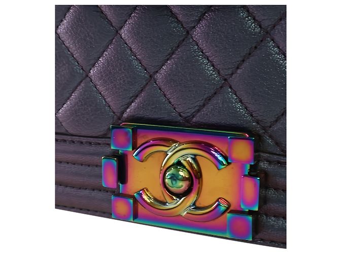 Chanel Purple Old Medium Quilted Iridescent Goatskin Rainbow Hardware Boy Flap - vista 4