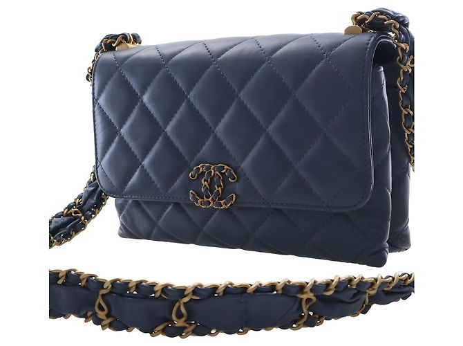 Chanel Blue Medium Quilted Calfskin 19 Flap - vista 13