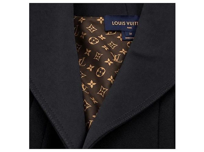 Louis Vuitton Abrigo Corto de Lana Negro con Cinturón - vista 4