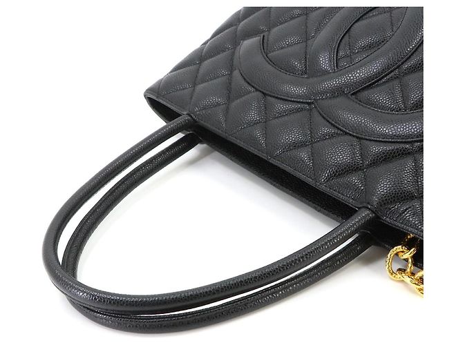 Borsa Tote Chanel Medallion in pelle di vitello granulata nera - vista 5