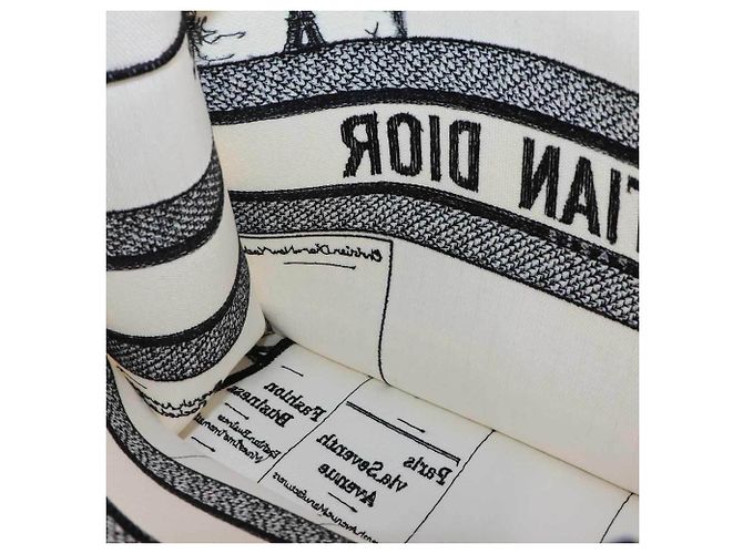 mala Christian Dior Book Tote Medium - vista 9