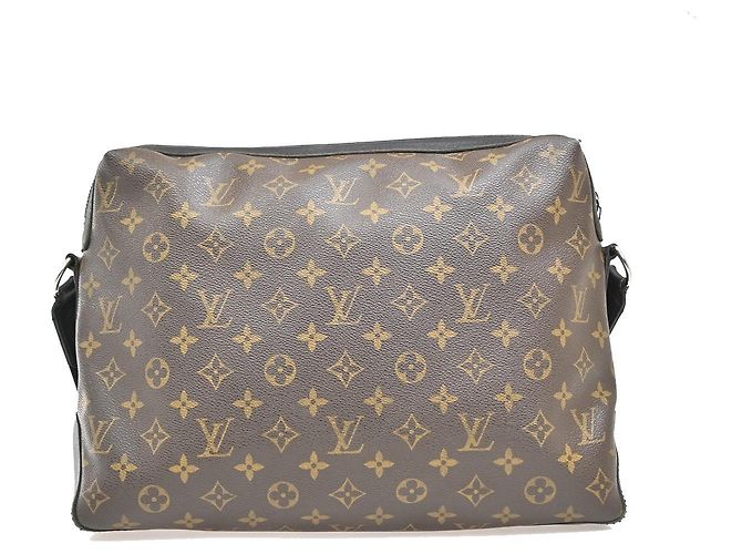 Louis Vuitton Torres Macassar Monogram Canvas GM - vista 2