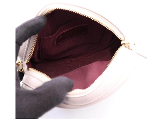 Borsa a tracolla mini rotonda Matelassé CHANEL in pelle - vista 3