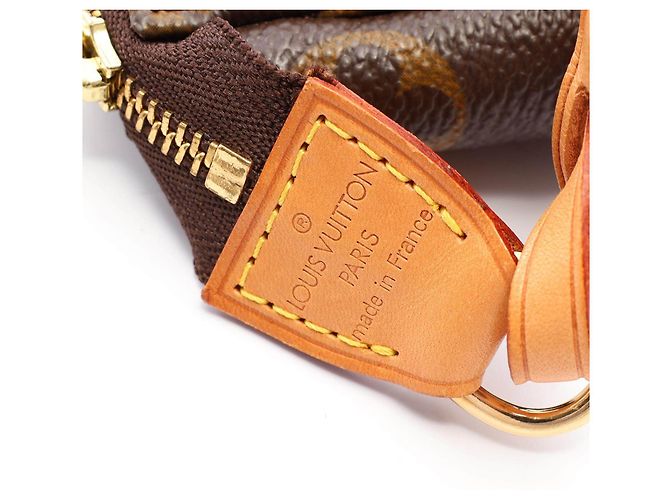 Louis Vuitton Pochette Accessoires Monogram Handbag - vista 4