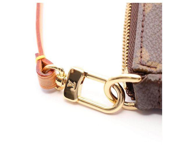 Louis Vuitton Pochette Accessoires Monogram Handbag - vista 6