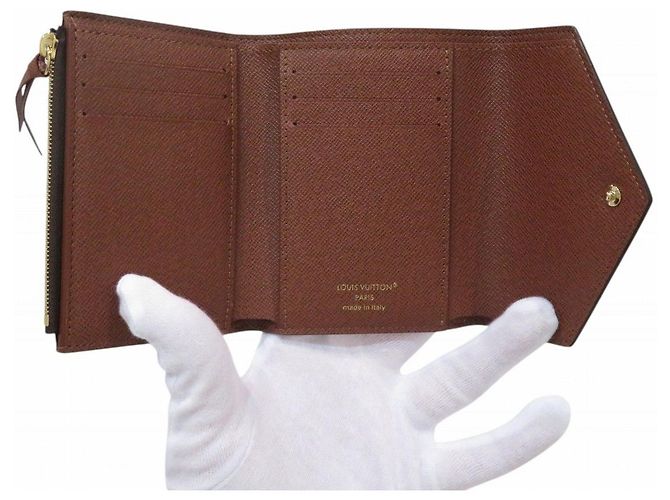 Louis Vuitton Monogram Portefeuille Victorine Wallet - vue 3