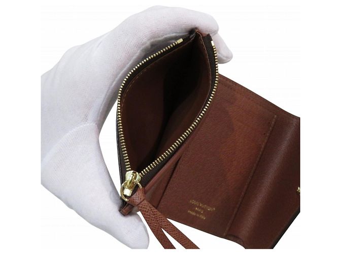 Louis Vuitton Monogram Portefeuille Victorine Wallet - vue 6