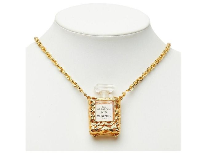 Collana con ciondolo a catena a forma di flacone di profumo Chanel N5 - vista 7