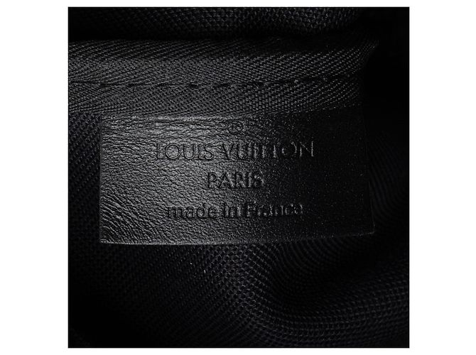 Louis Vuitton Reverse Monogram Eclipse Trio Messenger - vista 9