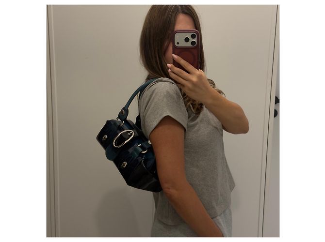 Stuart Weitzman Lackleder Handtasche in Mitternachtsblau - Ansicht 4
