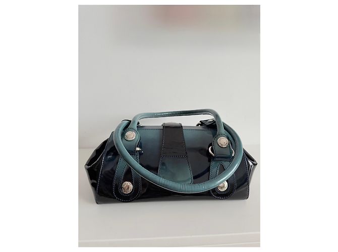 Stuart Weitzman Lackleder Handtasche in Mitternachtsblau - Ansicht 5