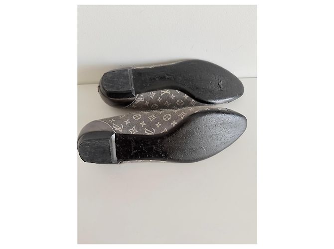 Louis Vuitton Bailarinas Monogram Gris - vista 4