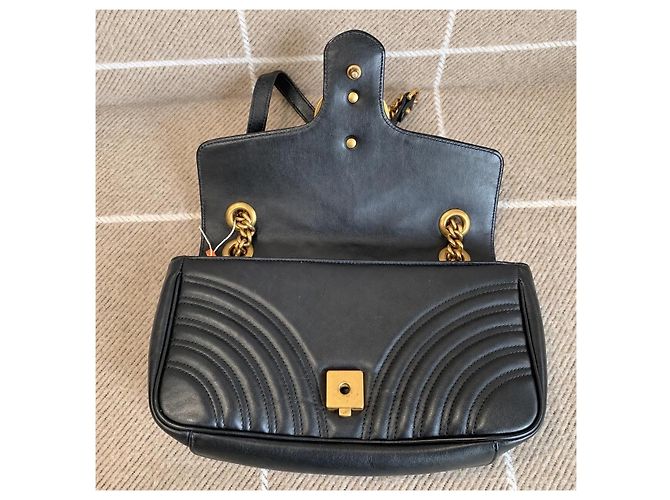 Gucci Marmont 26 - vista 7