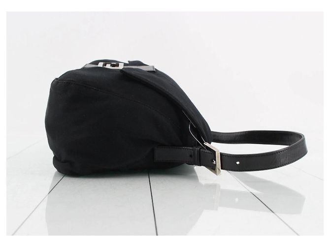 Fendi Tasche aus schwarzem Canvas - Ansicht 3
