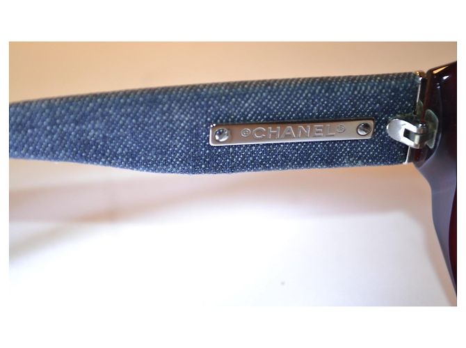 Lunettes de soleil Chanel en denim et acétate - vue 9