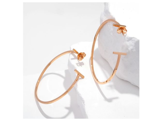 Tiffany & Co. Orecchini T Wire a Cerchio Oro Rosa 750/18kt Designer - vista 3