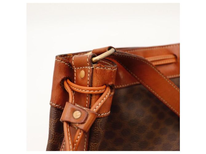 Céline Borsa Secchiello Celine Monogram in Pelle Brown - vista 11