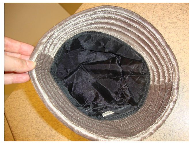 Autre Marque Cappello in velluto e raso marrone e grigio argento - vista 5