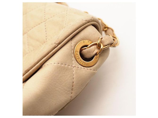 Bolsa de aba acolchoada Chanel em couro bege - vista 12