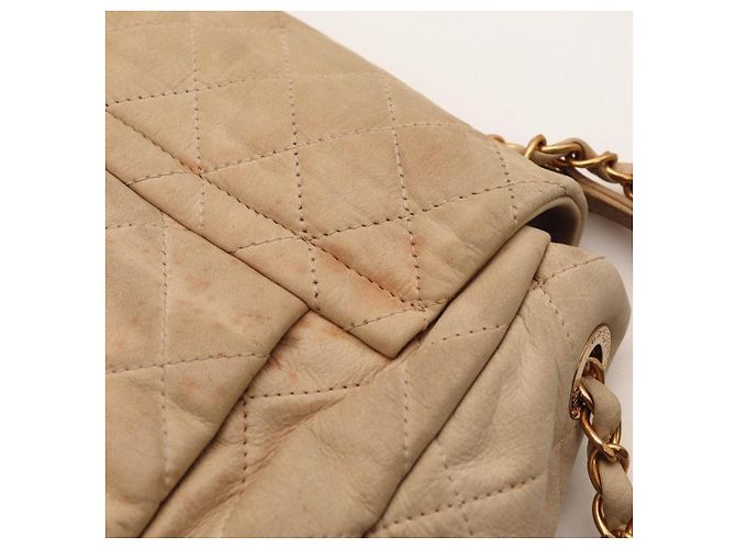 Bolsa de aba acolchoada Chanel em couro bege - vista 13