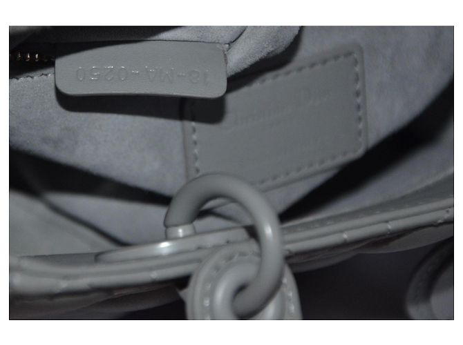 Christian Dior Borsa Lady Dior Small in pelle grigia - vista 11