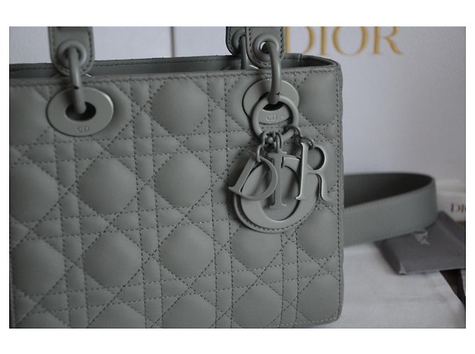 Christian Dior Borsa Lady Dior Small in pelle grigia - vista 3