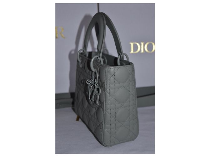 Christian Dior Borsa Lady Dior Small in pelle grigia - vista 6
