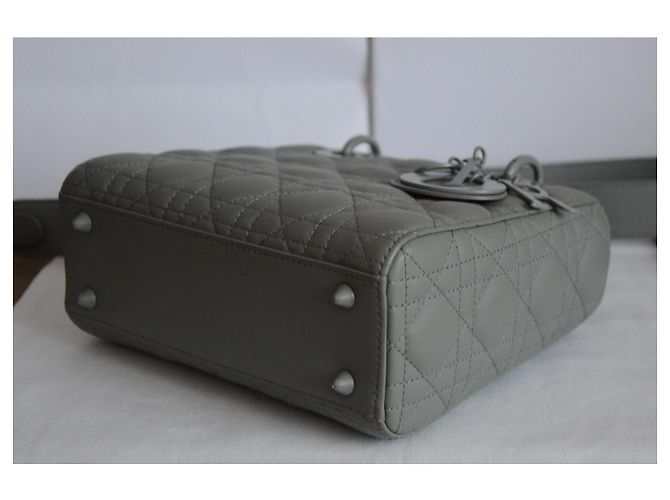 Christian Dior Borsa Lady Dior Small in pelle grigia - vista 8