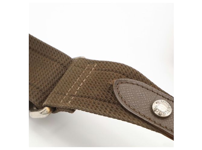Sac à épaule Louis Vuitton Taiga Andrei - vue 10