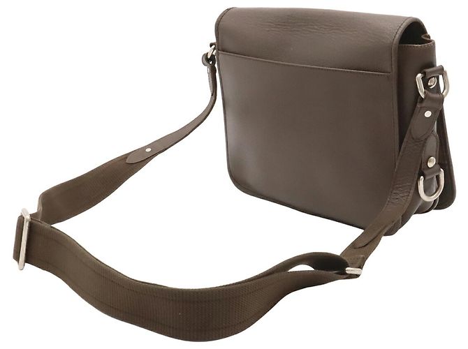 Sac à épaule Louis Vuitton Taiga Andrei - vue 3