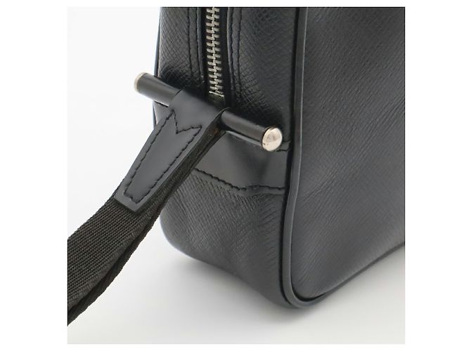 Borsa a pochette Louis Vuitton Taiga Kalga - vista 5